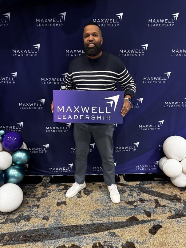 Neil Ray at a Maxwell Leadership event